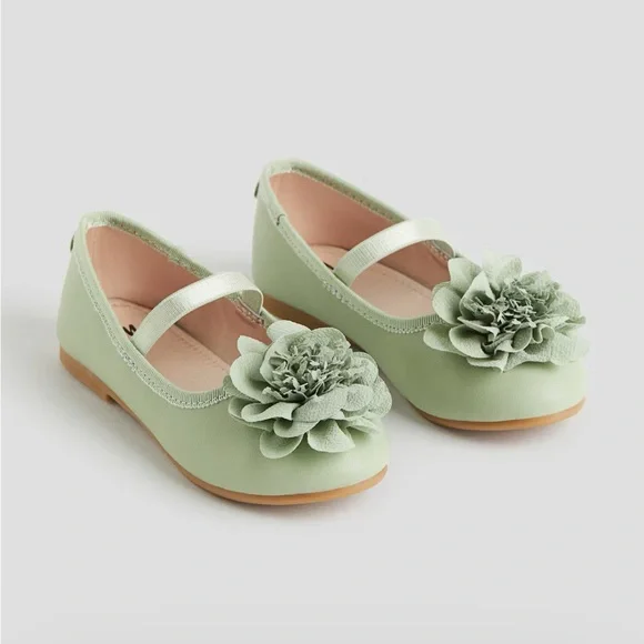 green emerald velvet dress Pale Green Leather Girl T-Bar Shoes